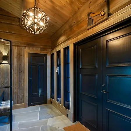 Handcrafted Log At Golsfjellet Kamben