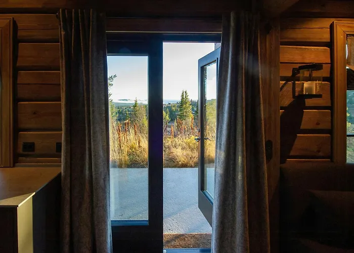 Handcrafted Log Cabin At Golsfjellet Ferienhaus