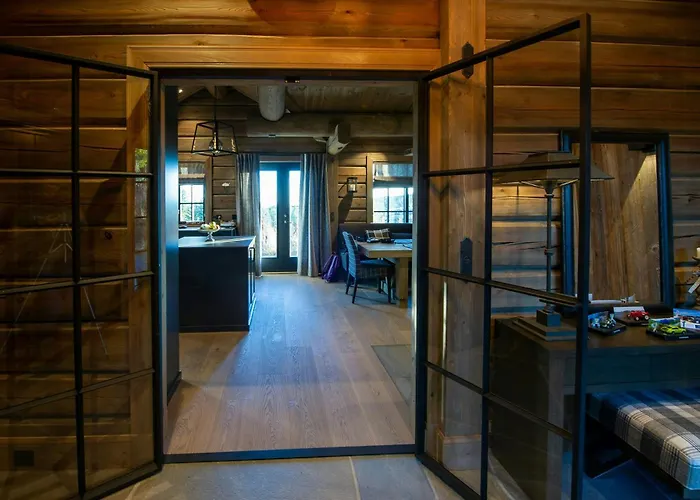 Ferienhaus Handcrafted Log Cabin At Golsfjellet