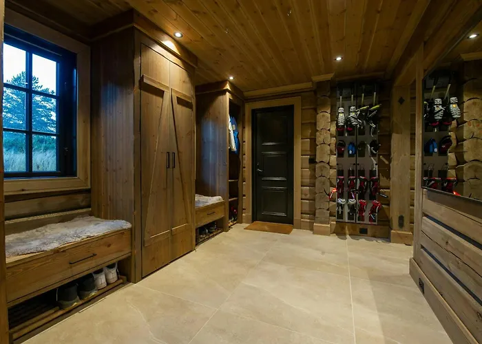 Handcrafted Log Cabin At Golsfjellet Ferienhaus