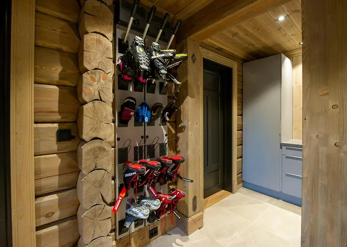 Handcrafted Log Cabin At Golsfjellet Ferienhaus